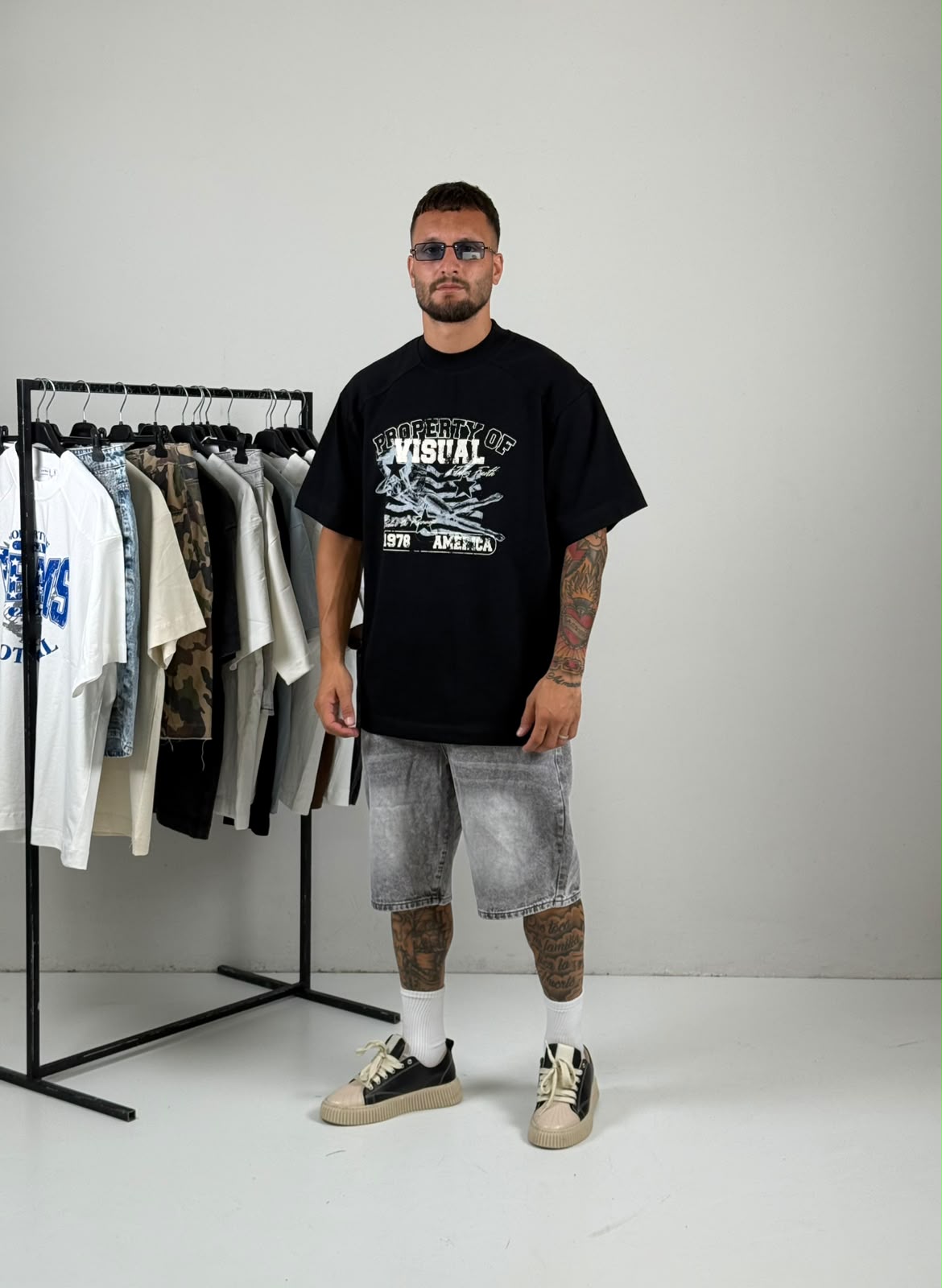 Shirt visual black