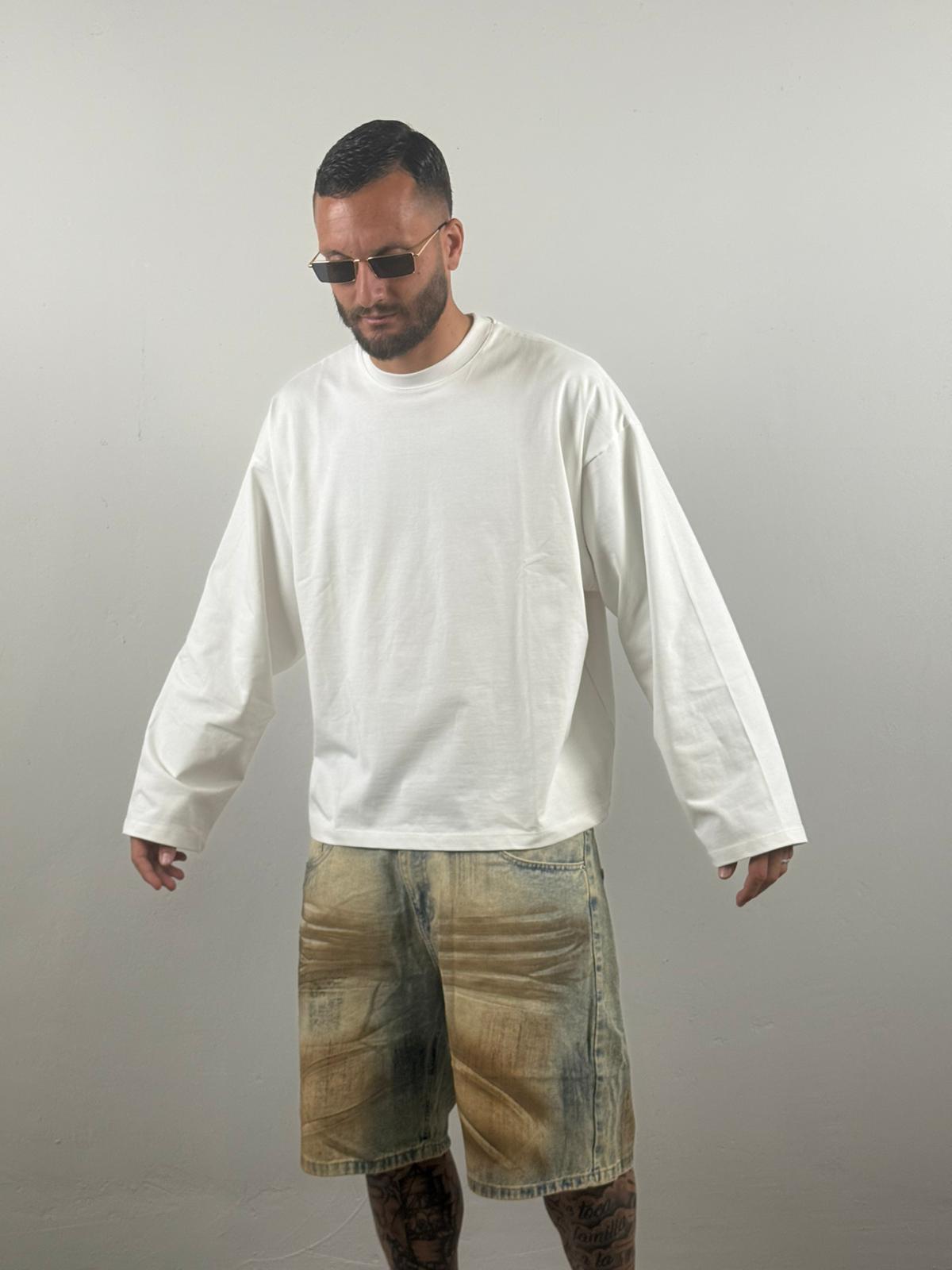 Long sleve total white