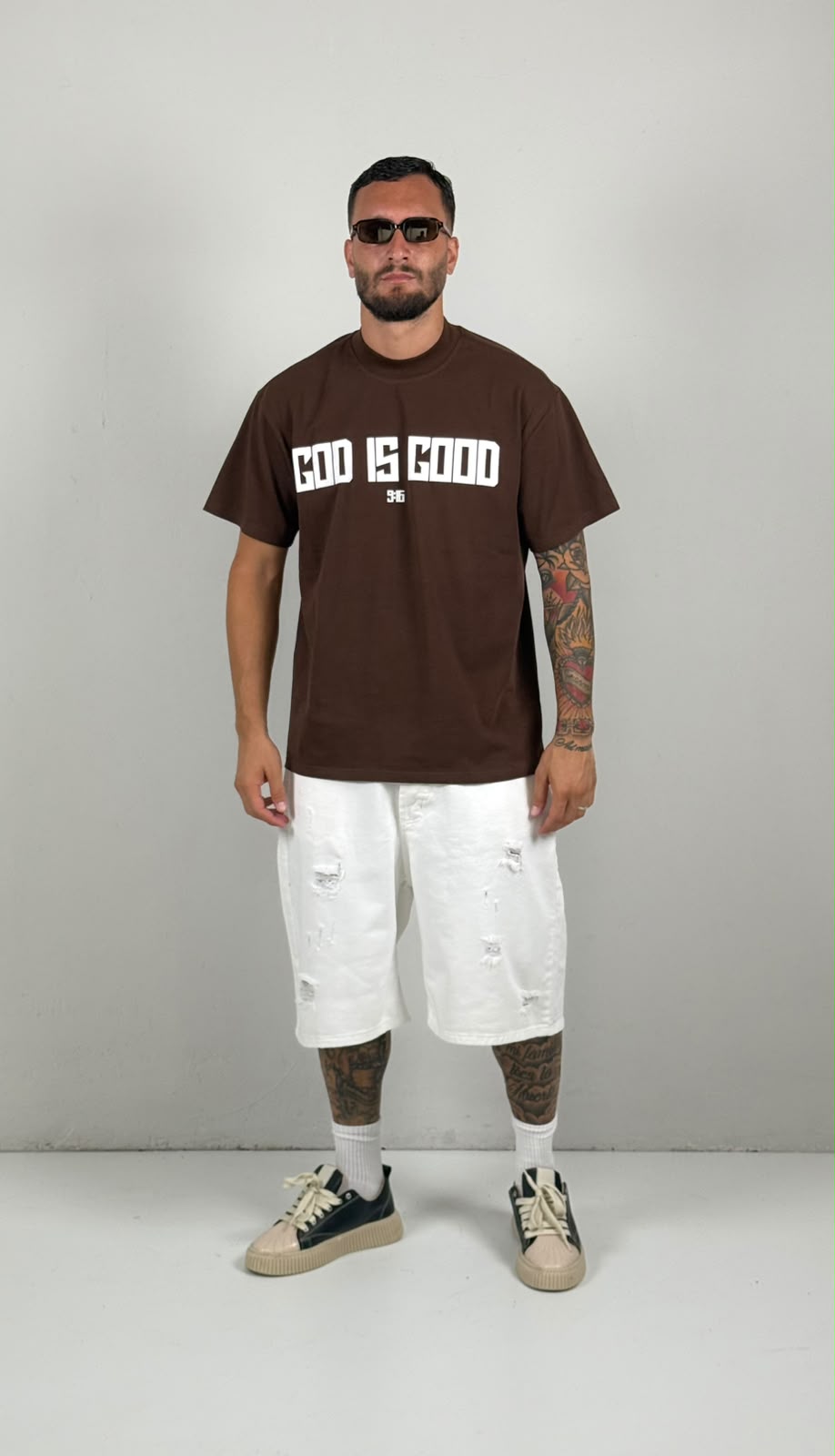 Shirt is good marrone