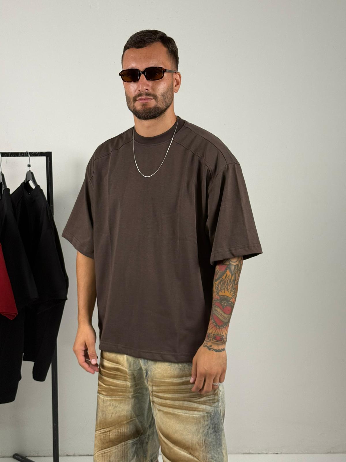 Shirt trust moro