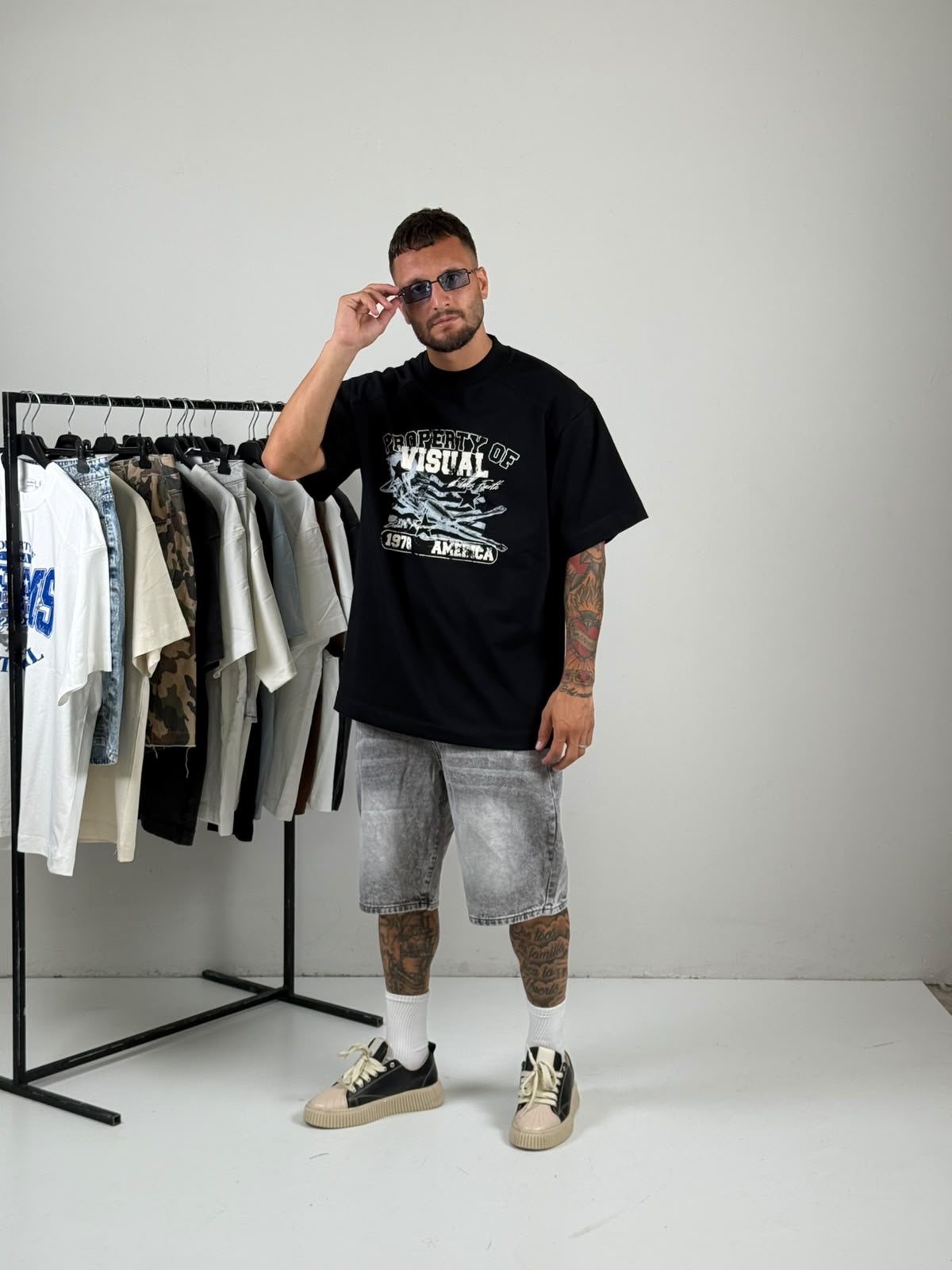 Shirt visual black