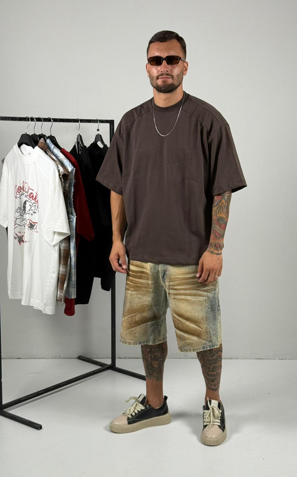 Shirt trust moro