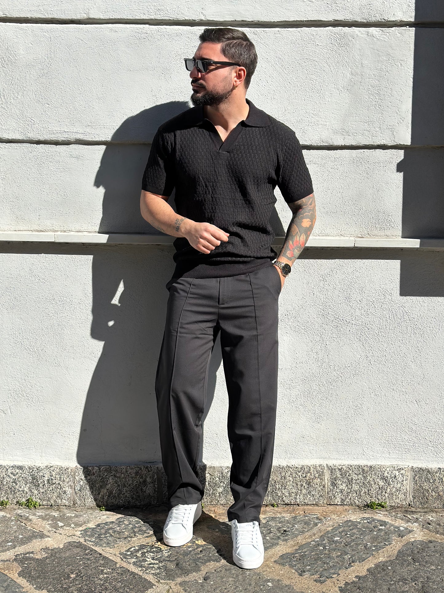 POLO SCOLLO A V BLACK