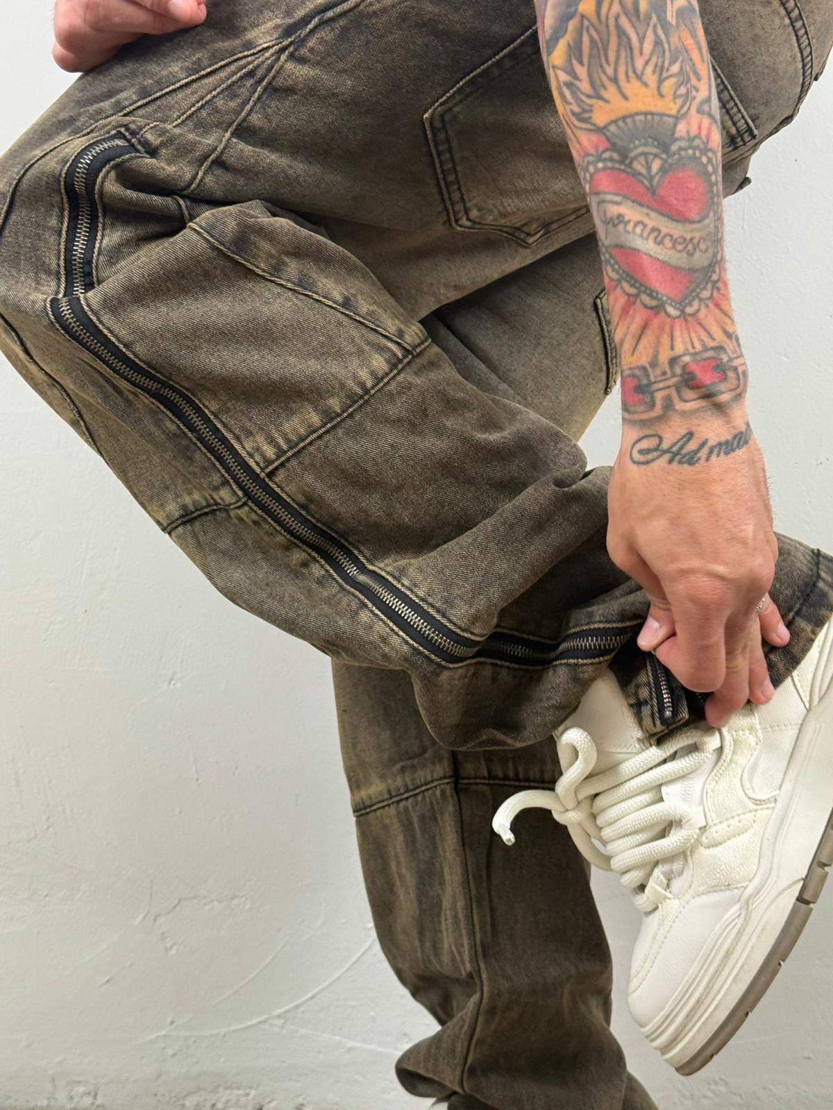 Baggy sabbiato con zip