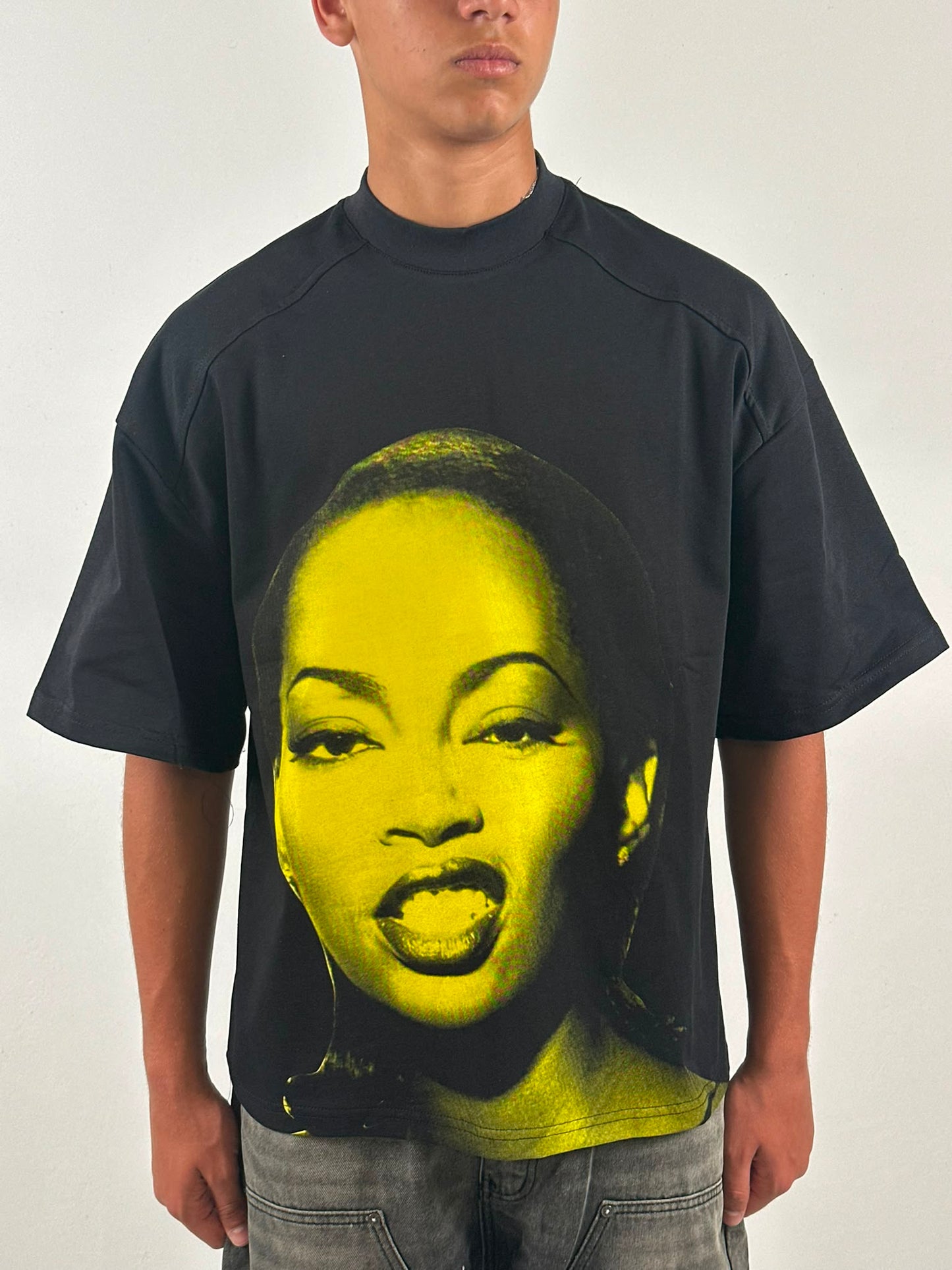 Shirt volto