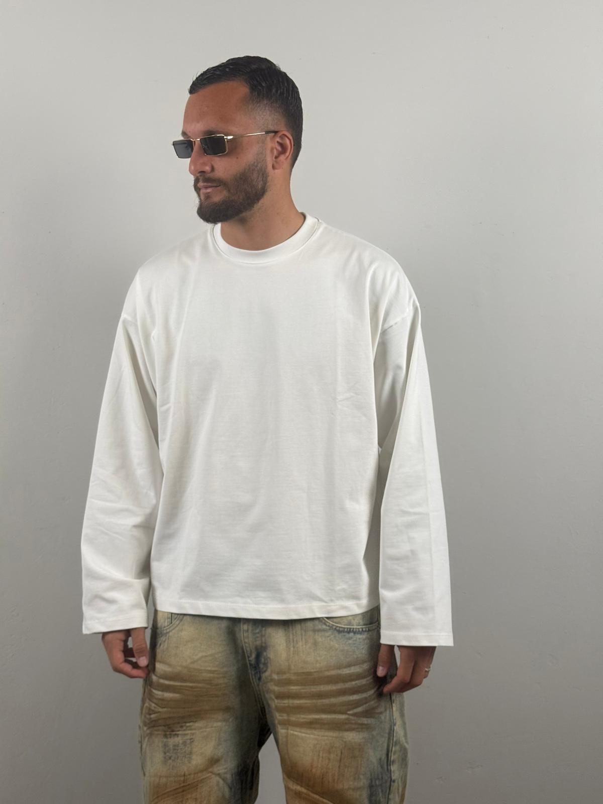 Long sleve total white