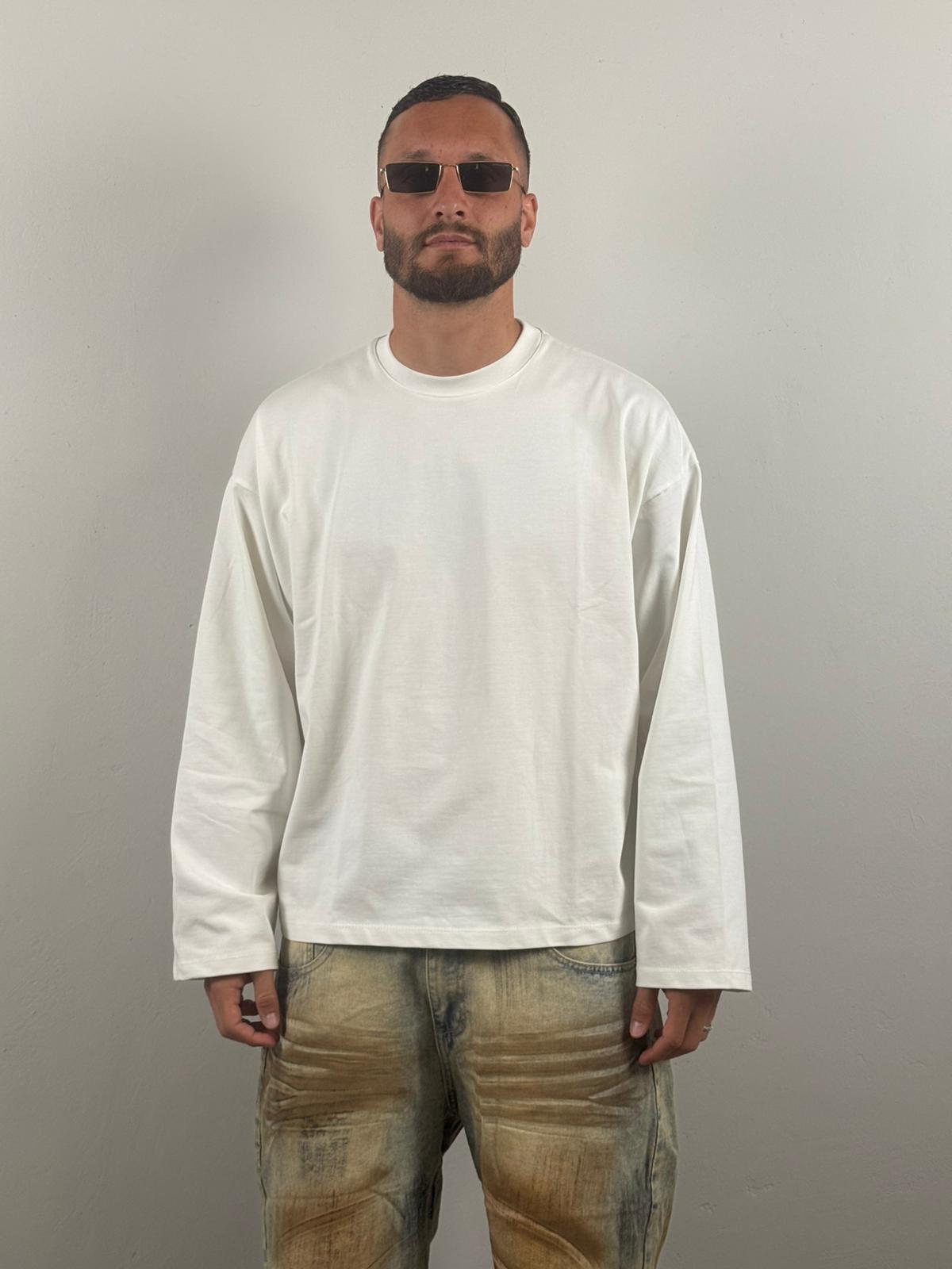 Long sleve total white