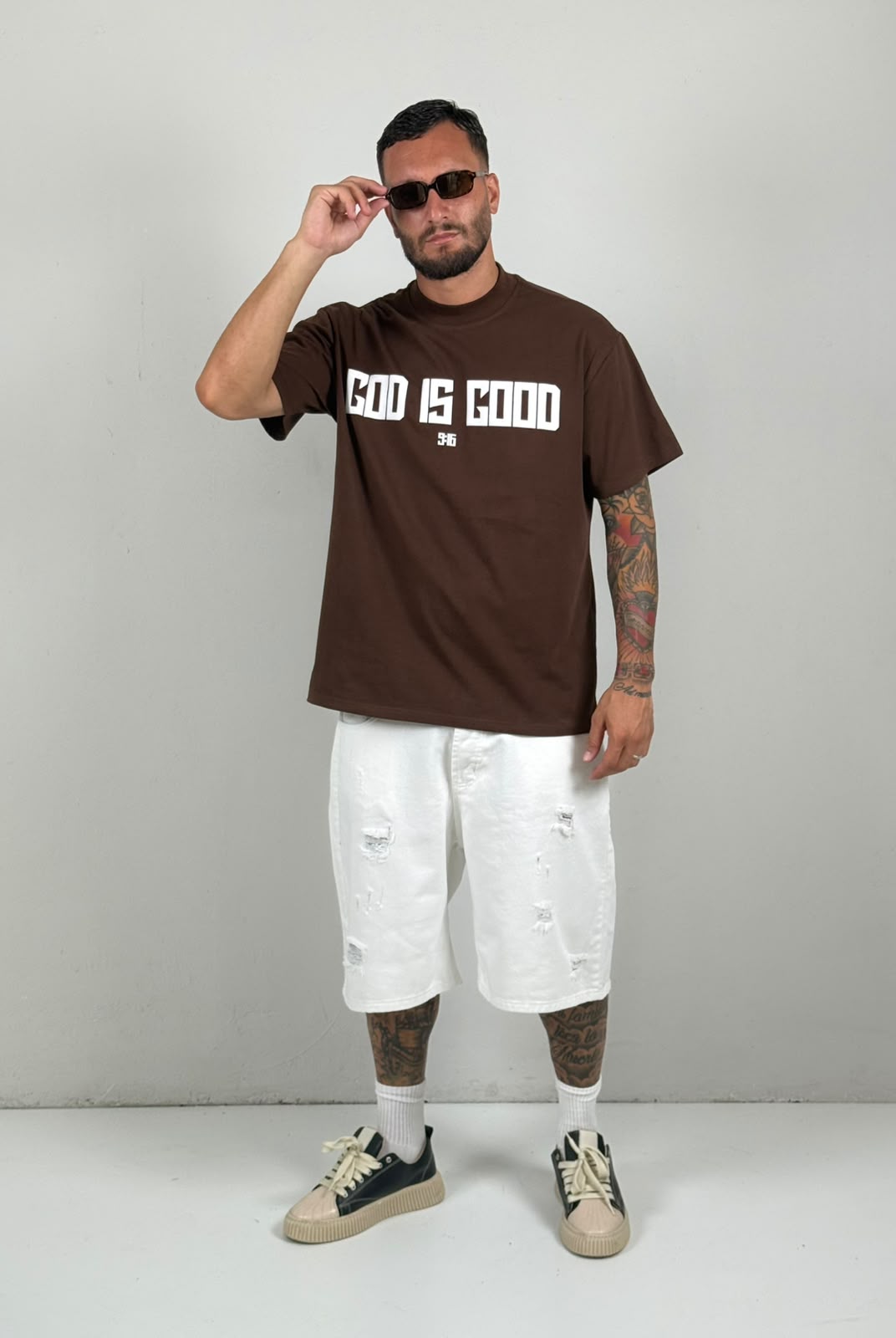 Shirt is good marrone